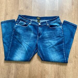 Women’s Medium Wash DKIN Jeans 18W Embellished Pockets Stretchy